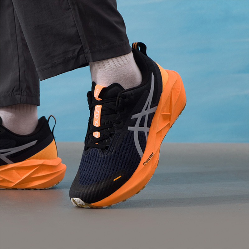 Asics NOVABLAST 5 LITE-SHOW 10 - Running Gear Asics incelemesi ve fiyatı